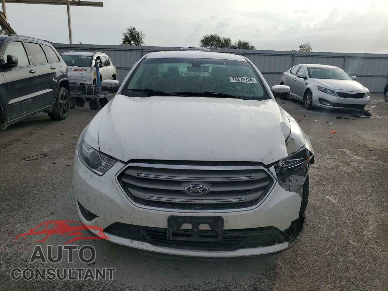 FORD TAURUS 2017 - 1FAHP2E80HG122181
