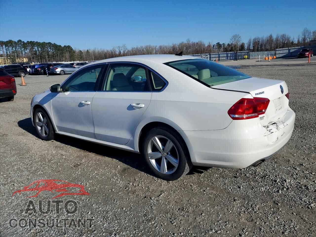 VOLKSWAGEN PASSAT 2013 - 1VWBP7A37DC116478