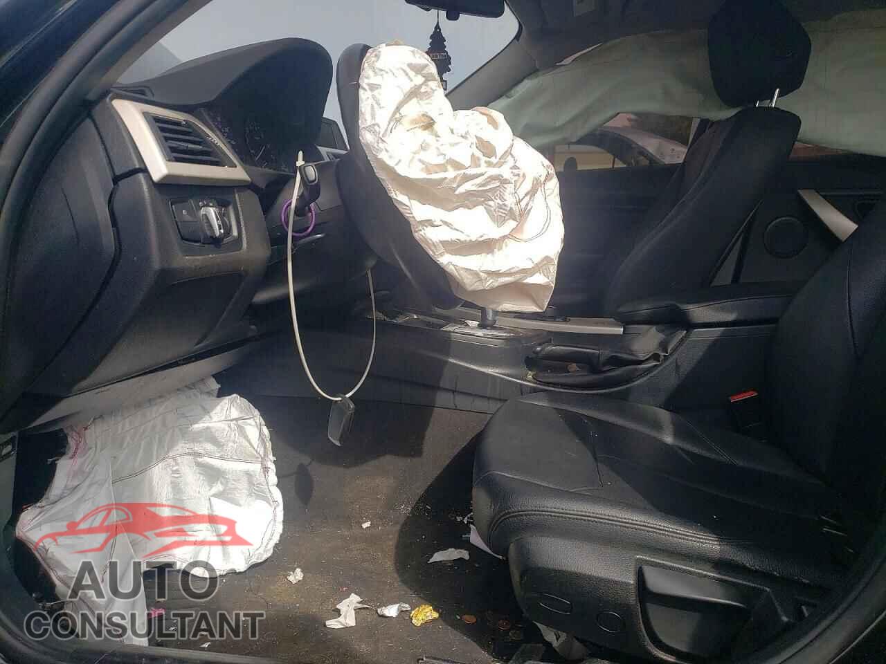 BMW 3 SERIES 2015 - WBA3B1C56FP681363