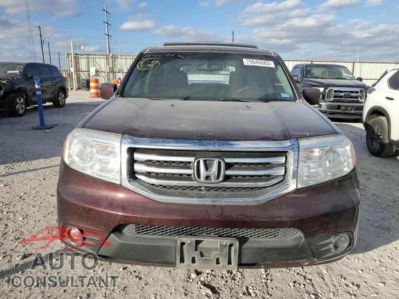 HONDA PILOT 2015 - 5FNYF3H52FB033448