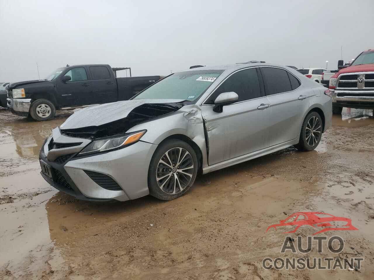 TOYOTA CAMRY 2018 - 4T1B11HK1JU120249