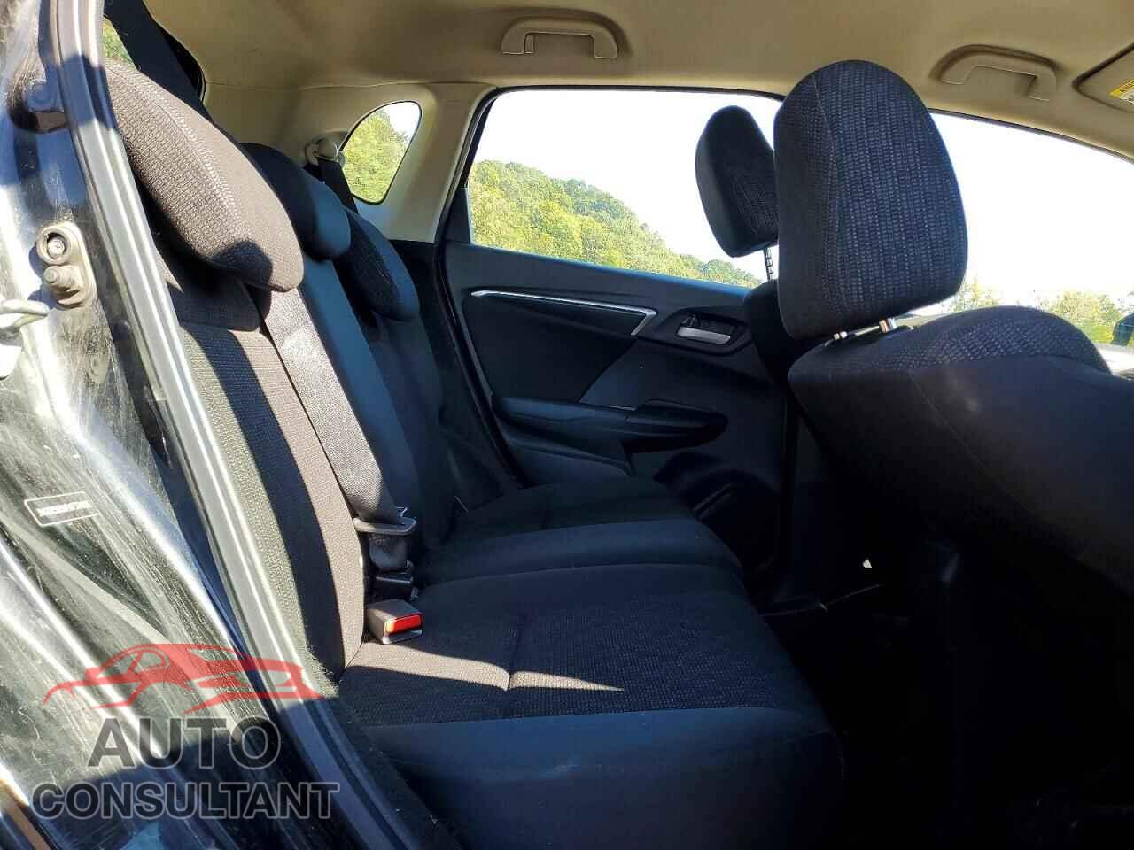 HONDA FIT 2015 - 3HGGK5G56FM737086