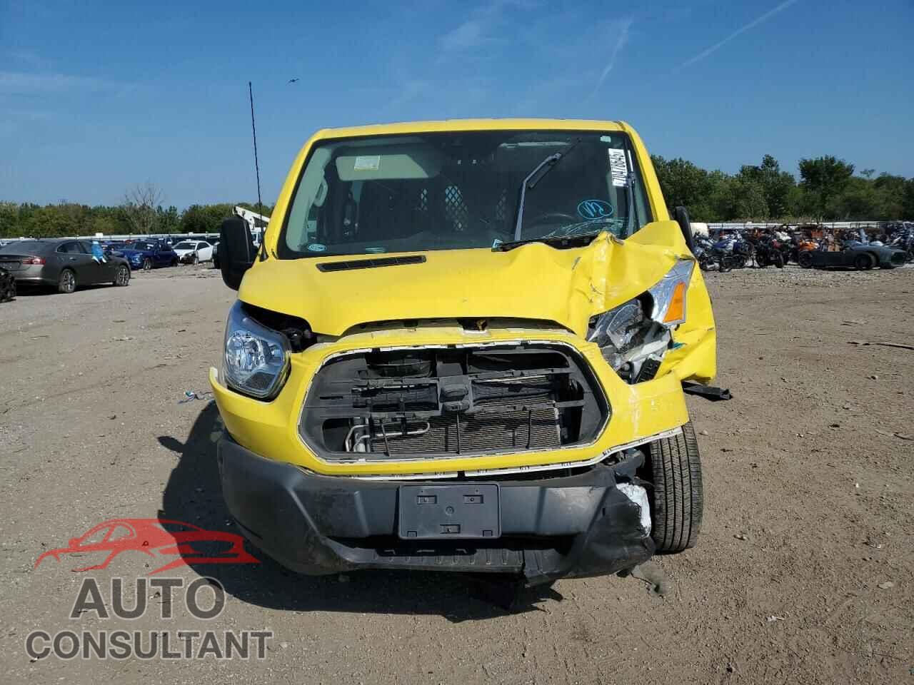 FORD TRANSIT 2019 - 1FTYR1YM0KKB01231