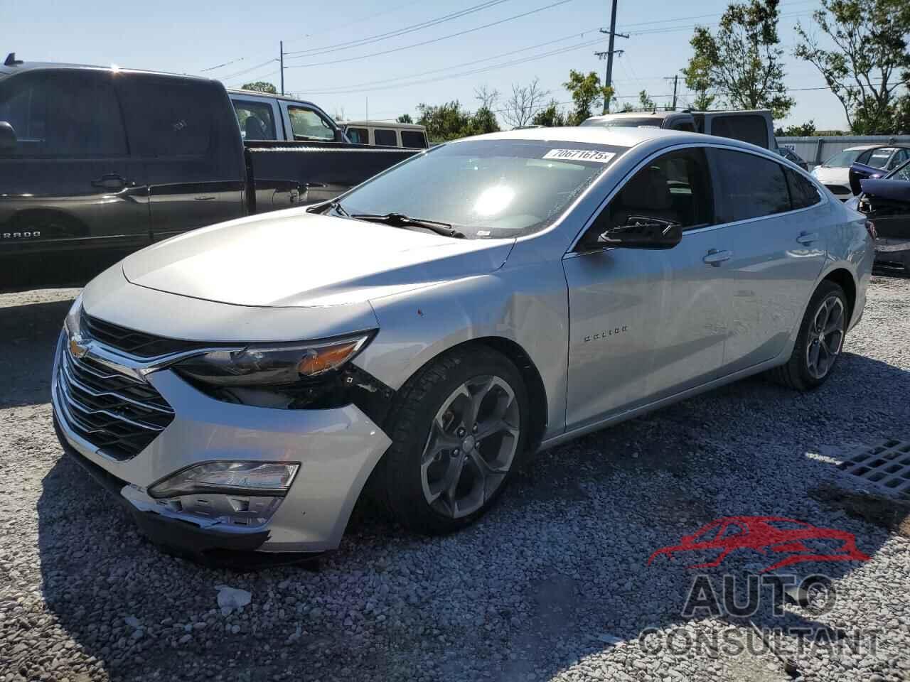 CHEVROLET MALIBU 2021 - 1G1ZD5ST4MF005522