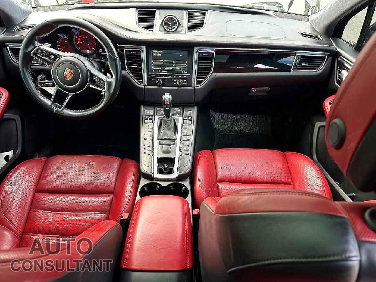 PORSCHE MACAN 2016 - WP1AF2A56GLB90905