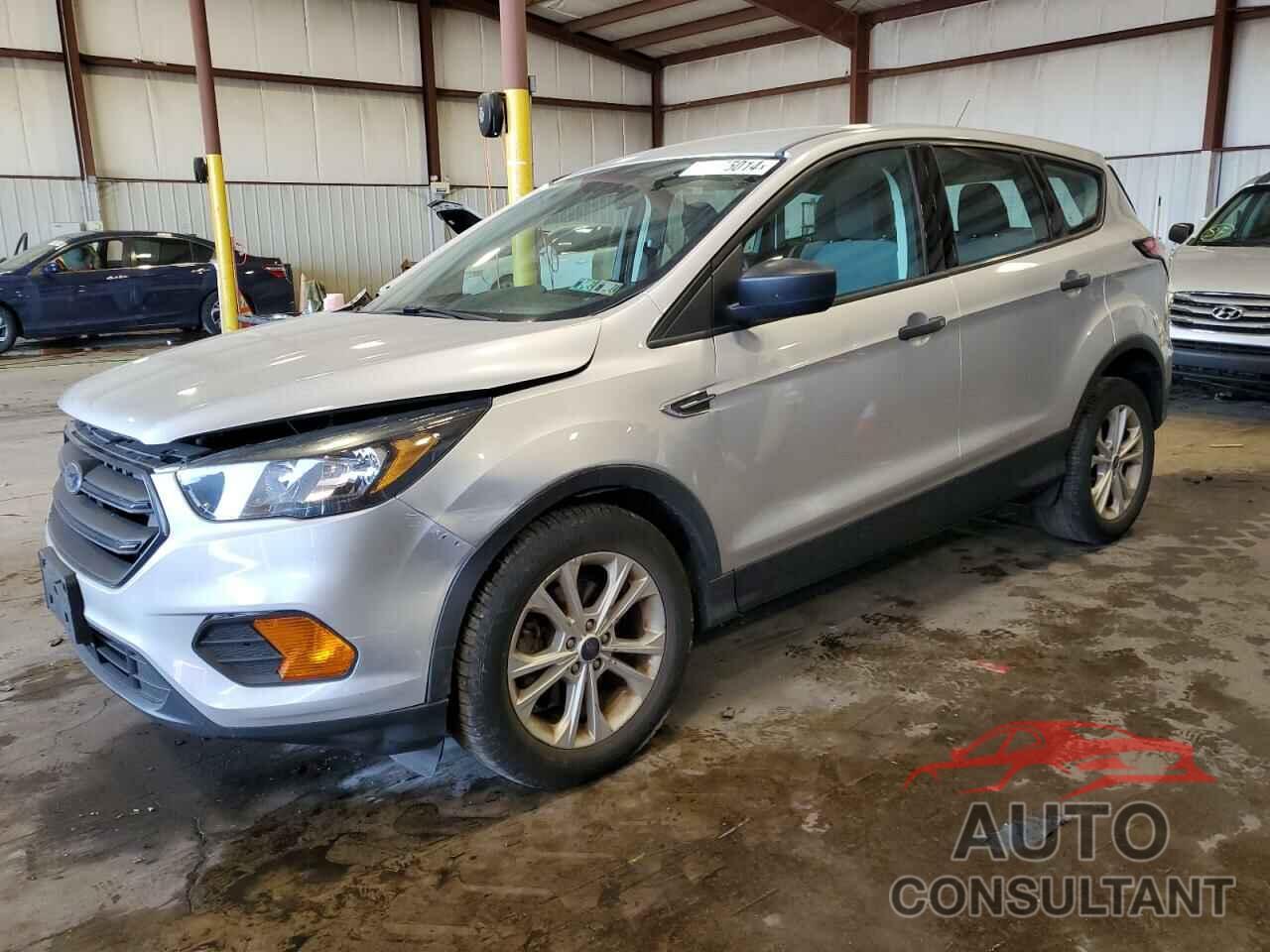 FORD ESCAPE 2018 - 1FMCU0F70JUA15674