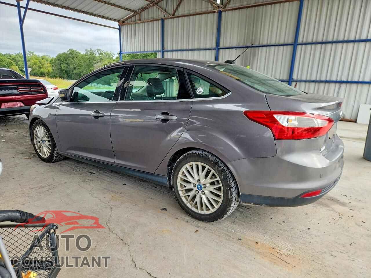 FORD FOCUS 2012 - 1FAHP3H28CL200638
