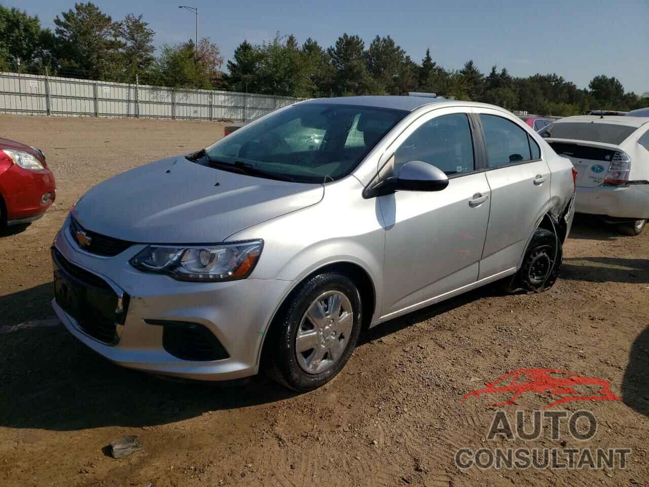 CHEVROLET SONIC 2017 - 1G1JB5SH0H4122949