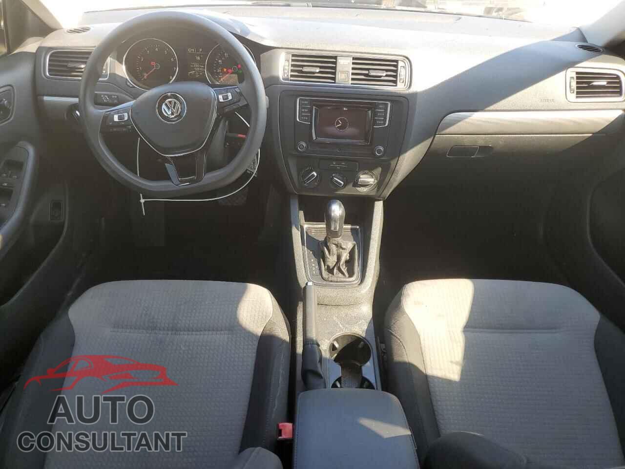 VOLKSWAGEN JETTA 2017 - 3VW2B7AJ2HM378409