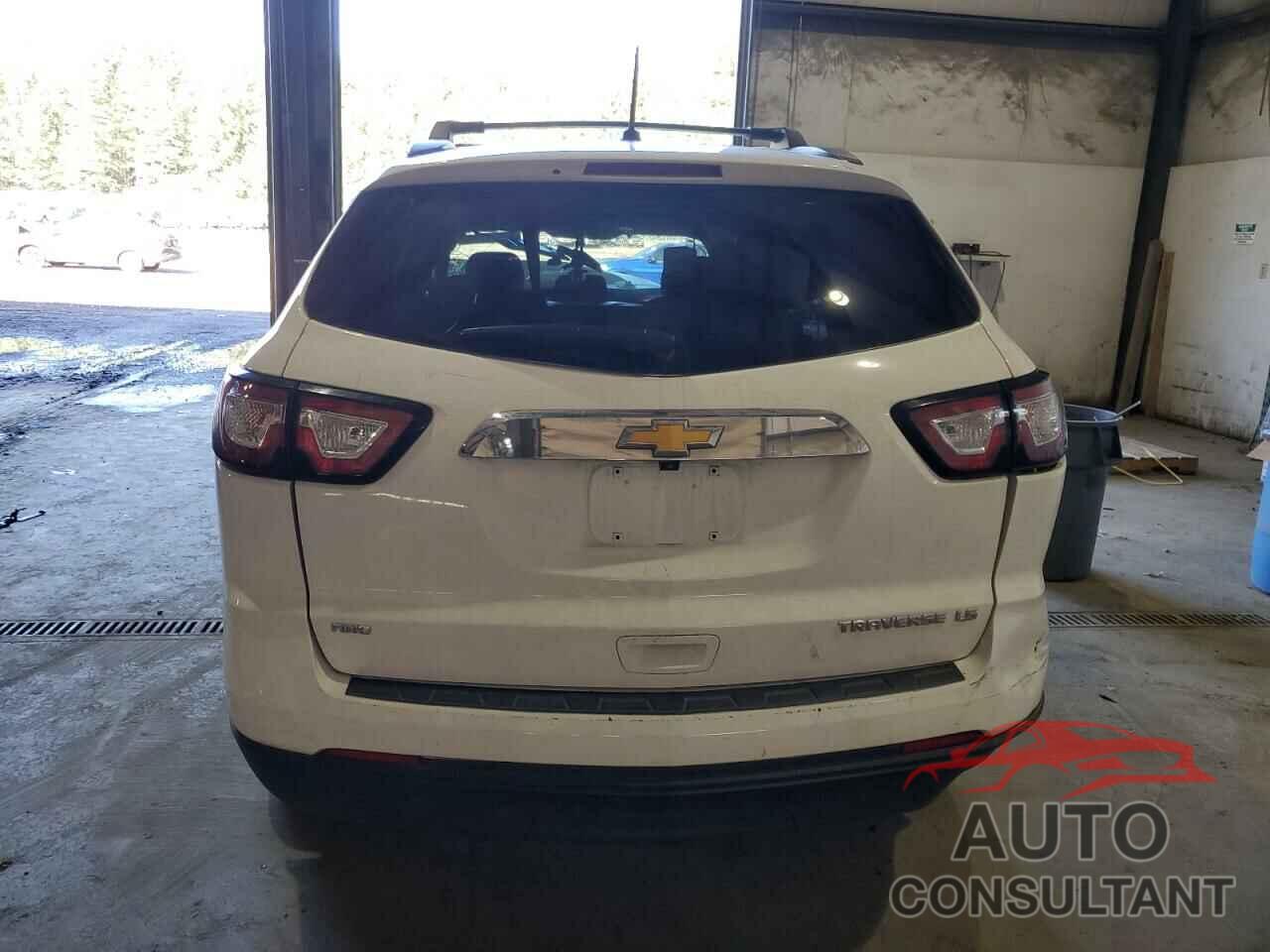 CHEVROLET TRAVERSE 2015 - 1GNKVFED8FJ180749