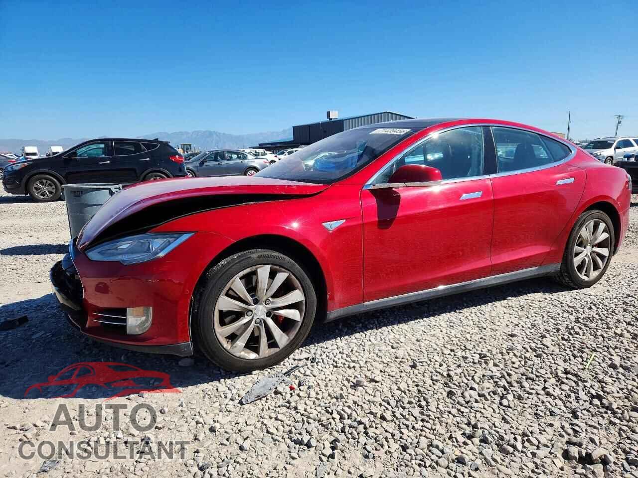 TESLA MODEL S 2015 - 5YJSA1E47FF118855