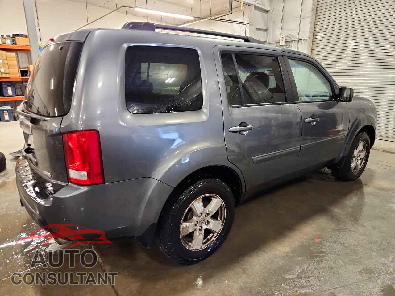 HONDA PILOT 2011 - 5FNYF4H70BB094766