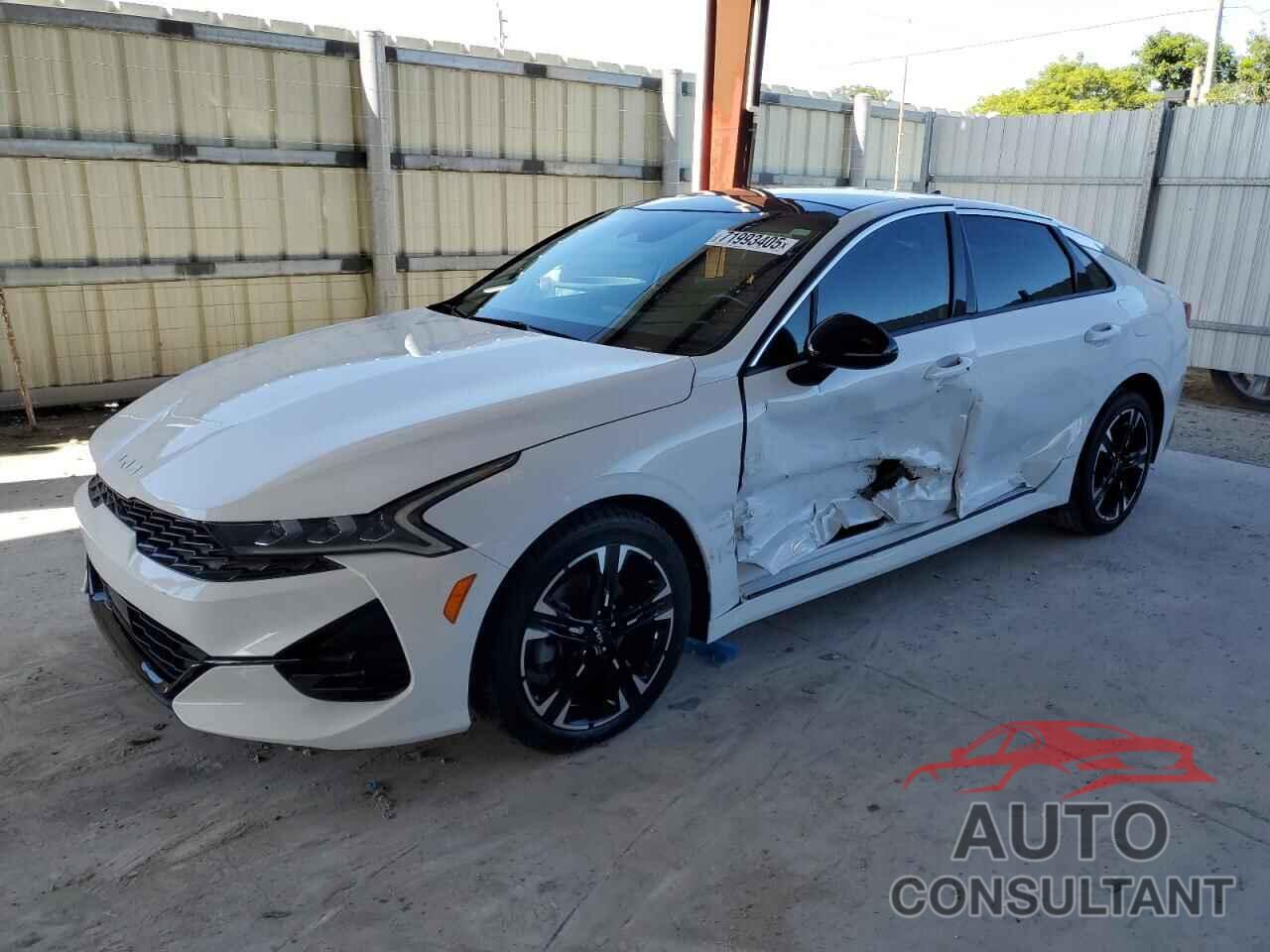 KIA K5 2023 - 5XXG64J23PG216261