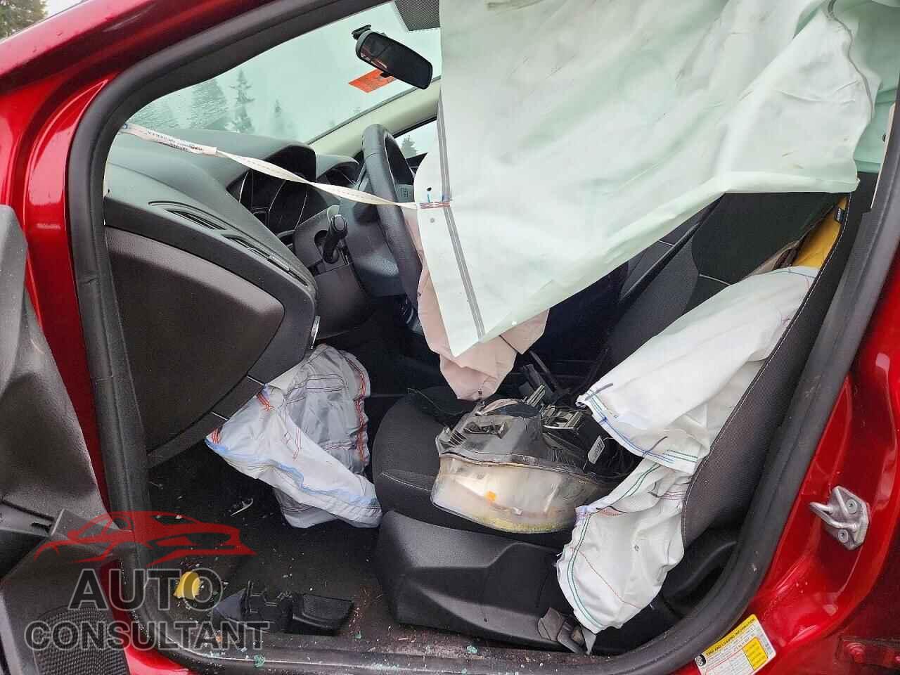 FORD FOCUS 2014 - 1FADP3F21EL294852