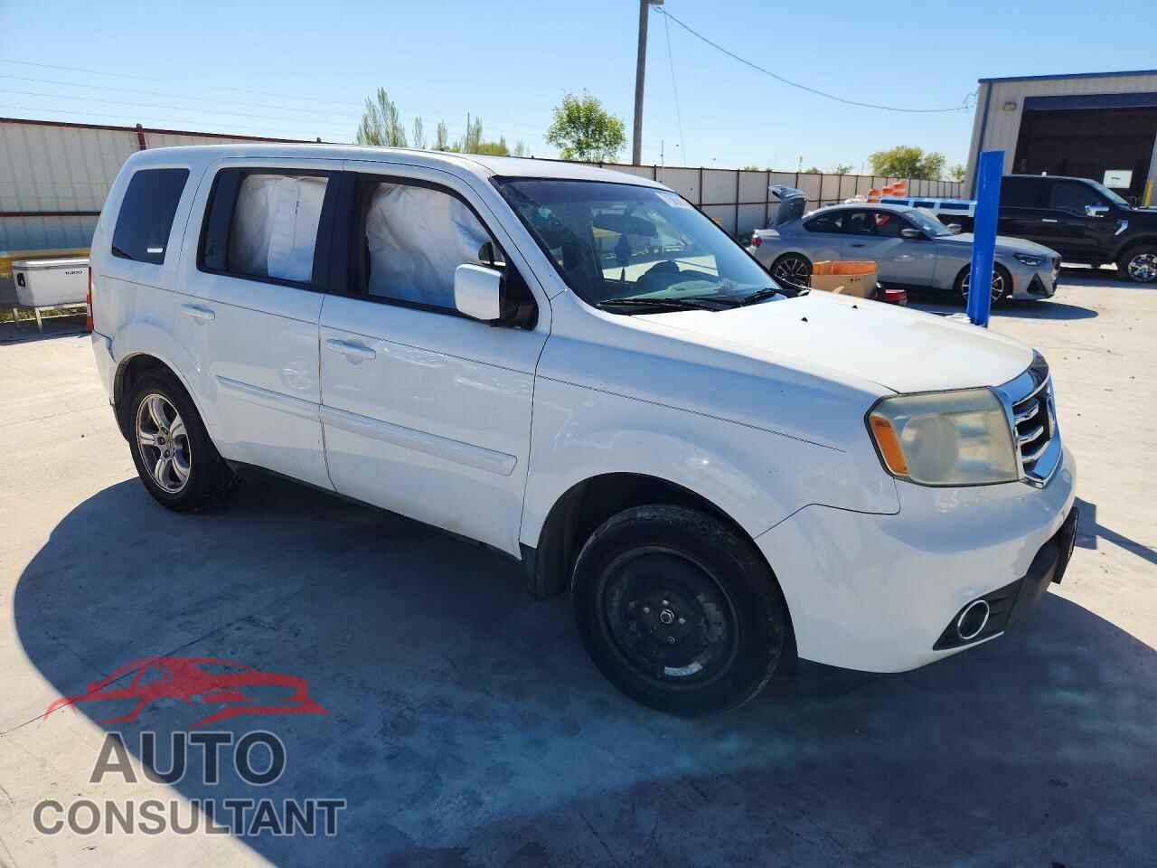 HONDA PILOT 2015 - 5FNYF3H79FB007060