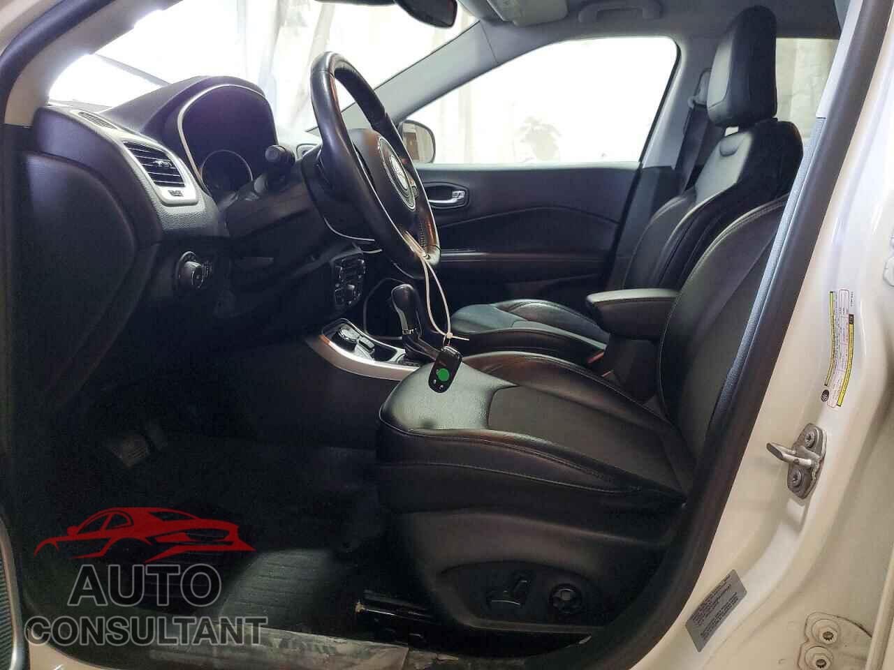 JEEP COMPASS 2017 - 3C4NJDBB2HT641481