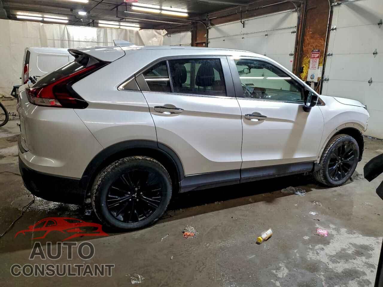 MITSUBISHI ECLIPSE 2022 - JA4ATVAA8NZ028920