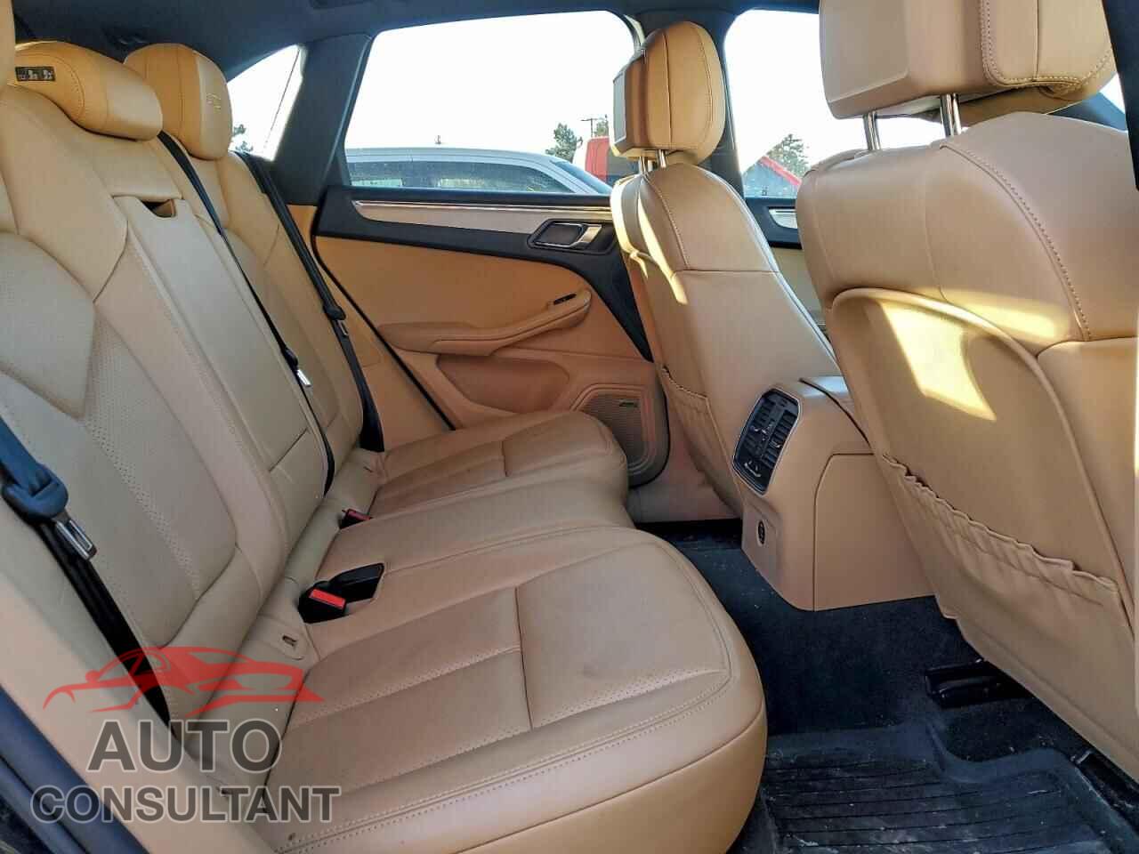 PORSCHE MACAN 2018 - WP1AG2A56JLB65152