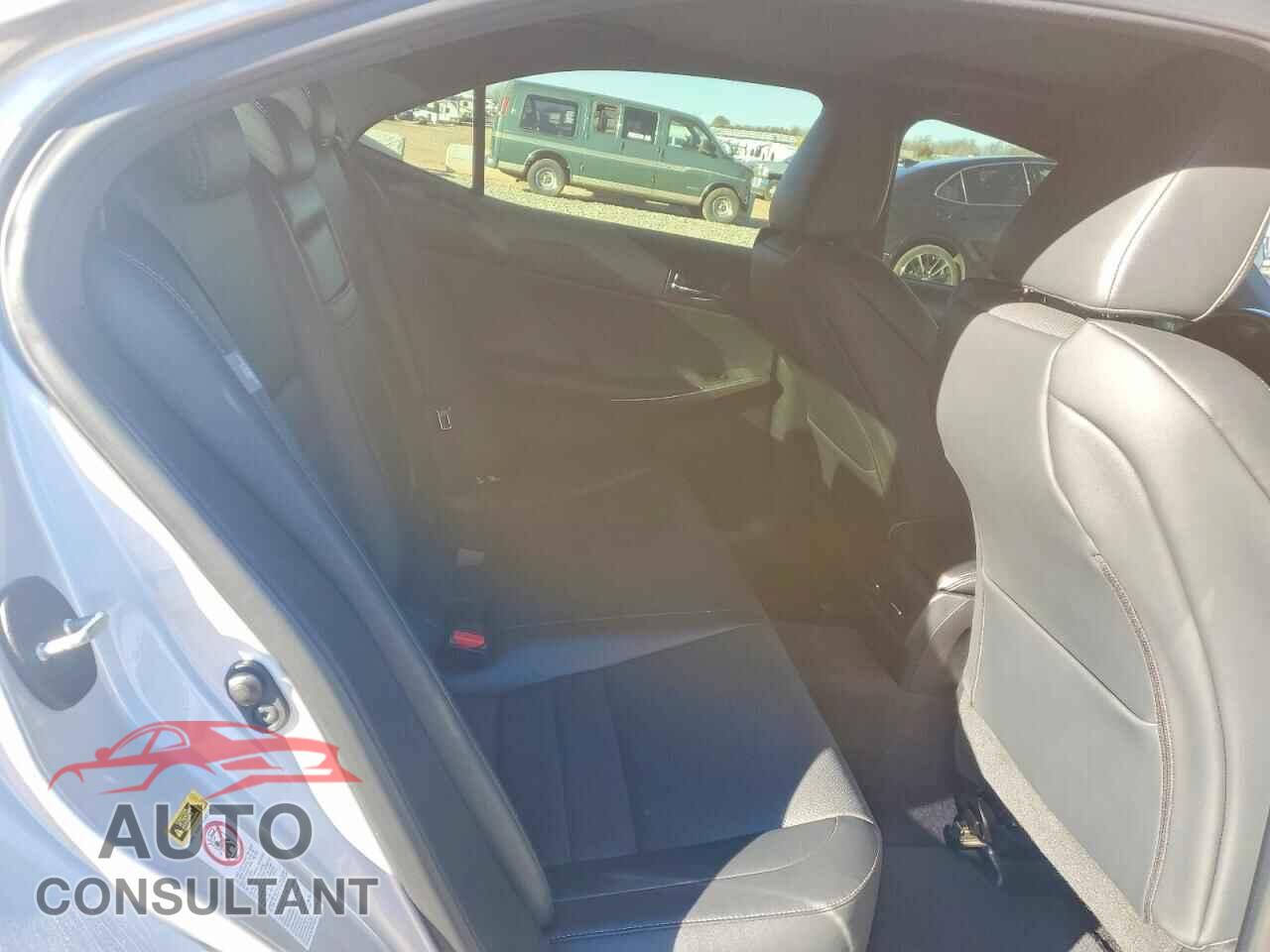LEXUS IS 2014 - JTHBF1D20E5008259