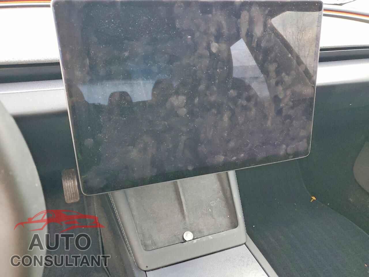 TESLA MODEL 3 2024 - LRW3E7EB6RC101084
