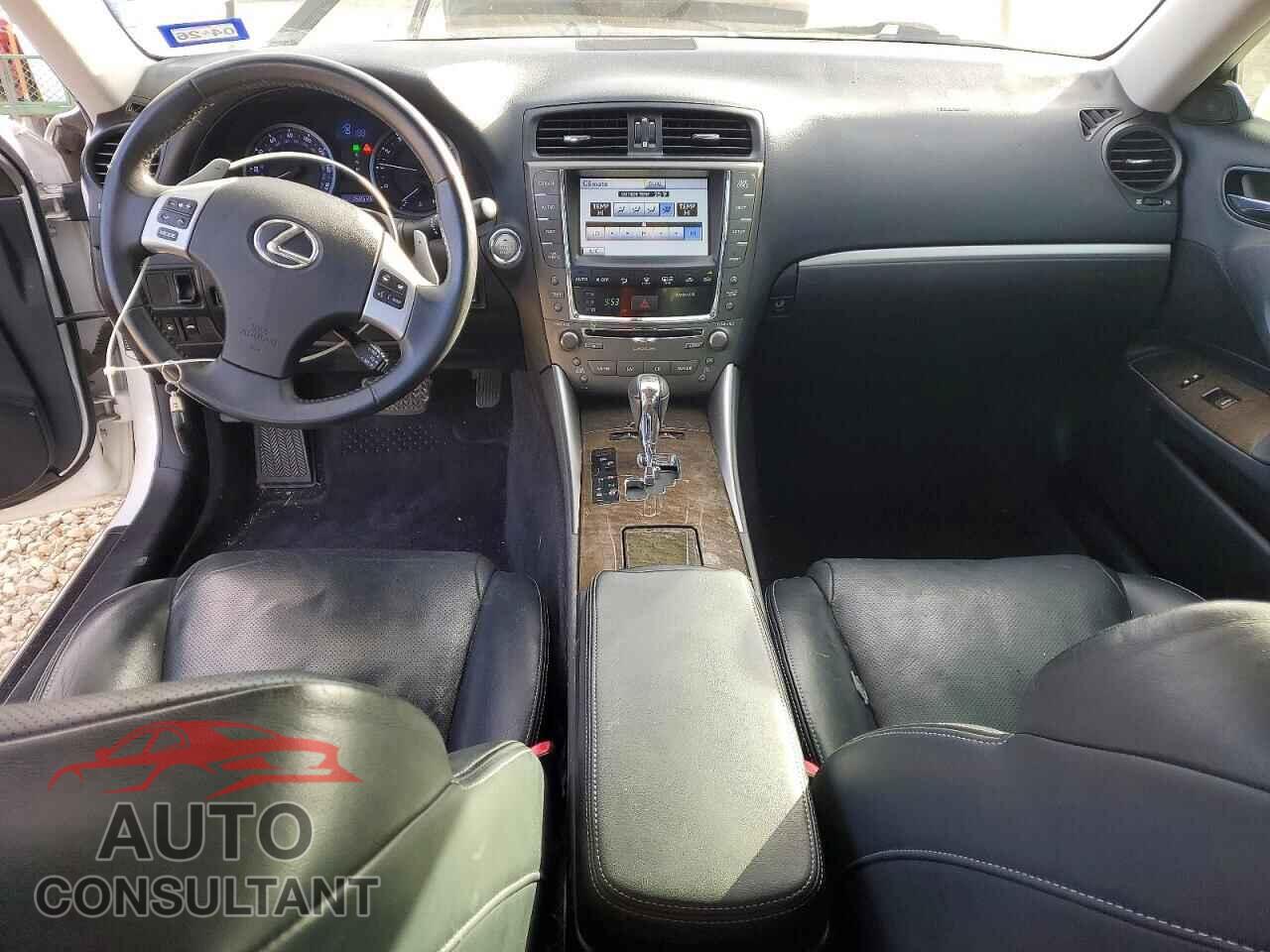 LEXUS IS 2011 - JTHBF5C25B5146979