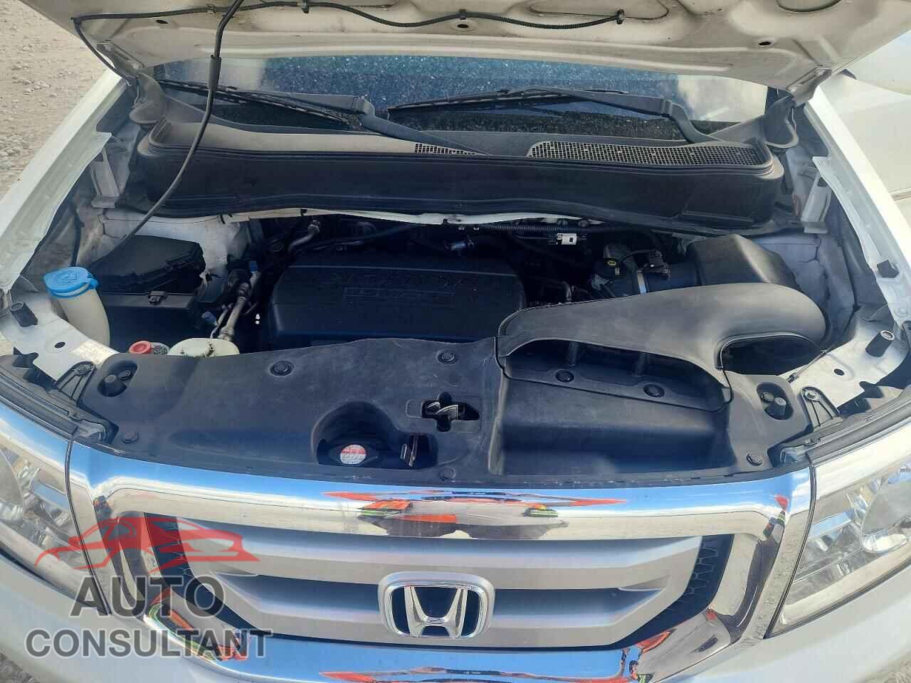 HONDA PILOT 2011 - 5FNYF4H96BB048697