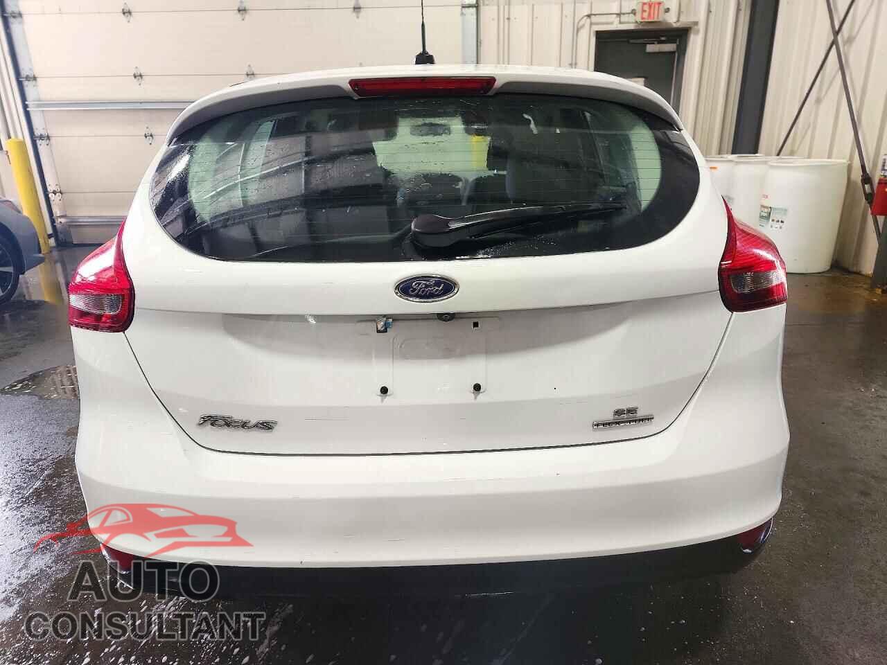 FORD FOCUS 2016 - 1FADP3K22GL364772