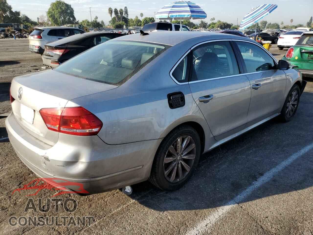 VOLKSWAGEN PASSAT 2012 - 1VWCP7A32CC079472