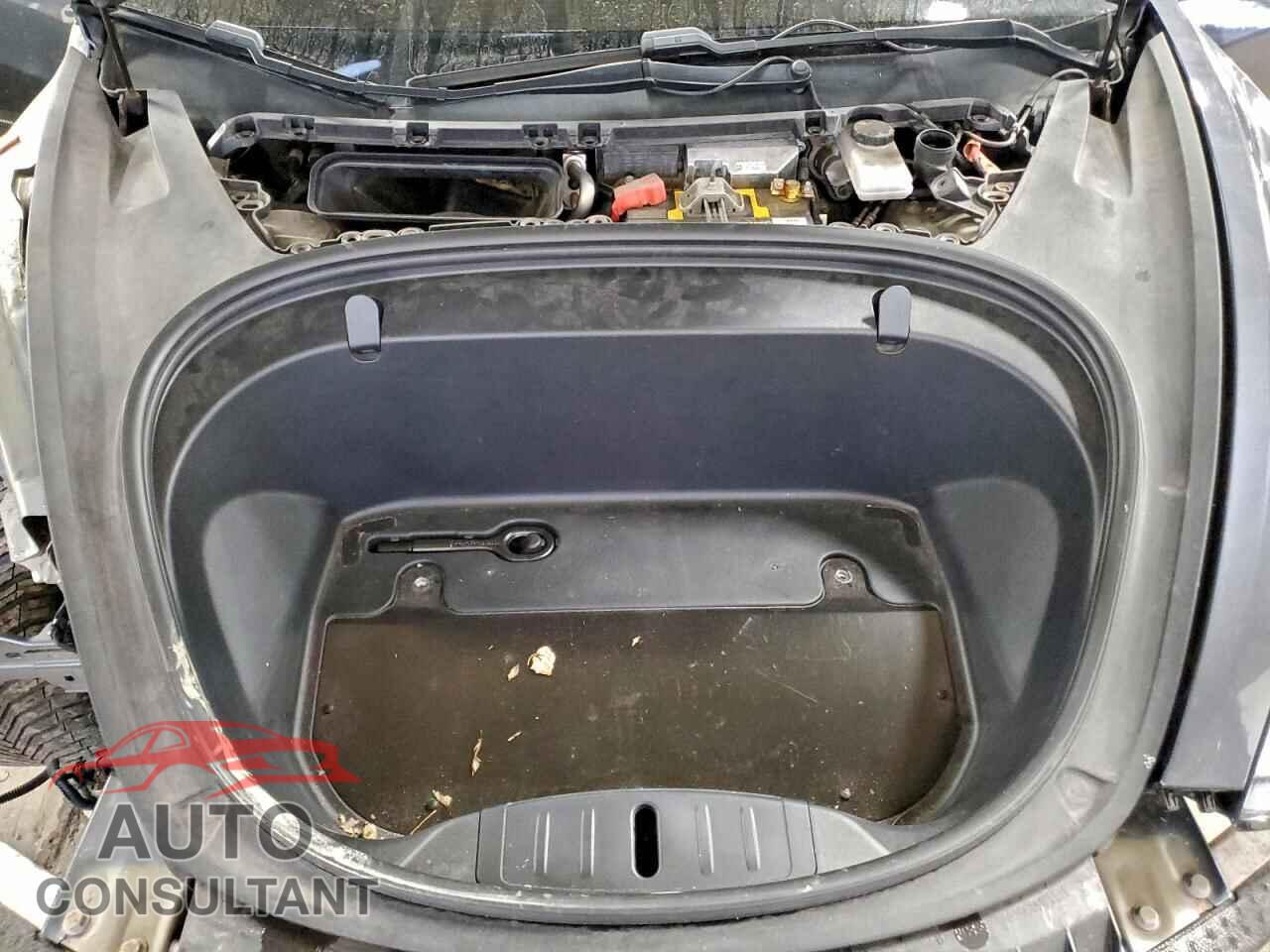TESLA MODEL 3 2018 - 5YJ3E1EB3JF114317