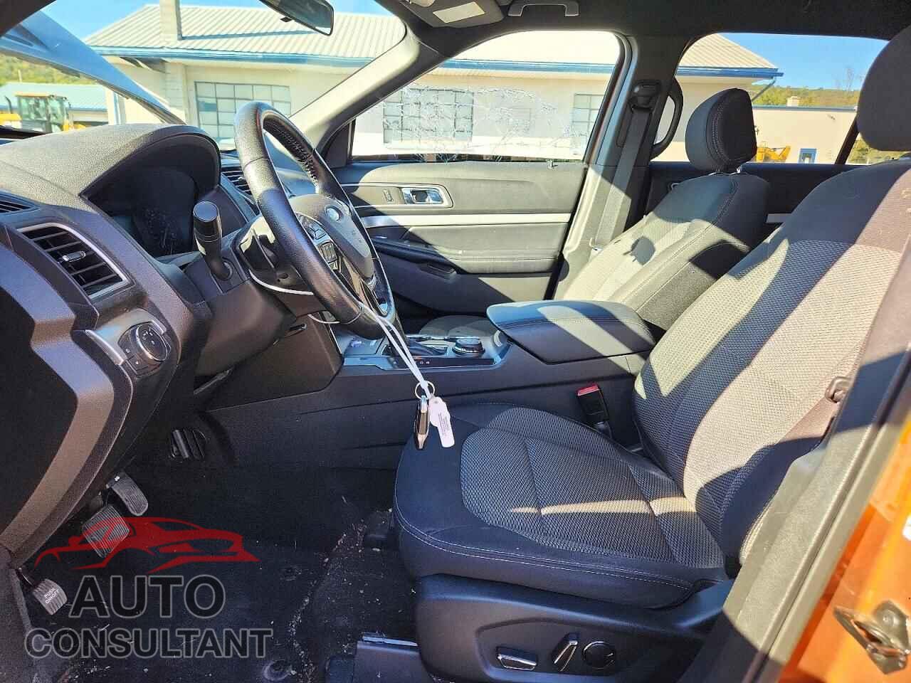FORD EXPLORER 2017 - 1FM5K8D82HGC52913