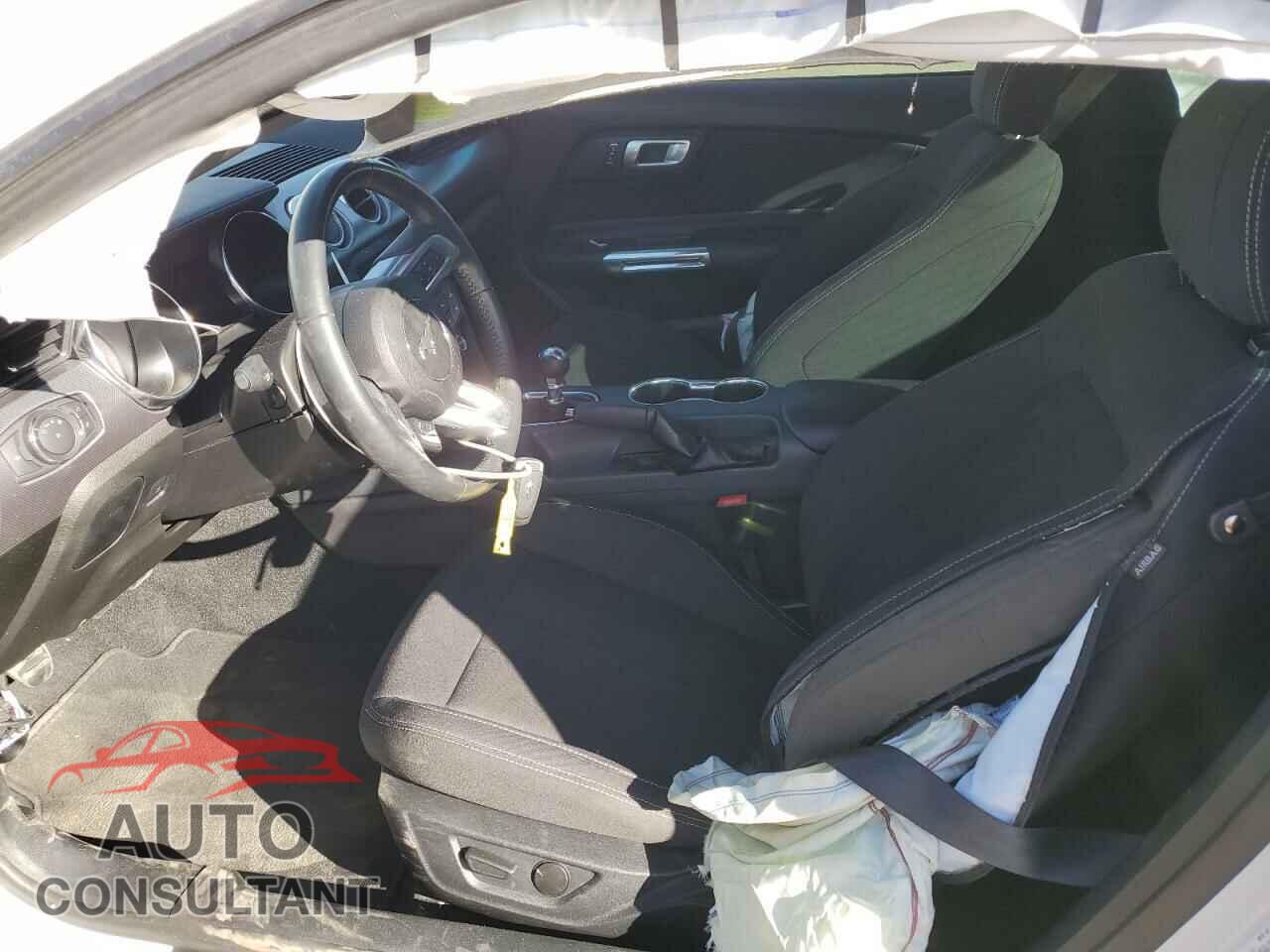 FORD MUSTANG 2021 - 1FA6P8CF3M5113671