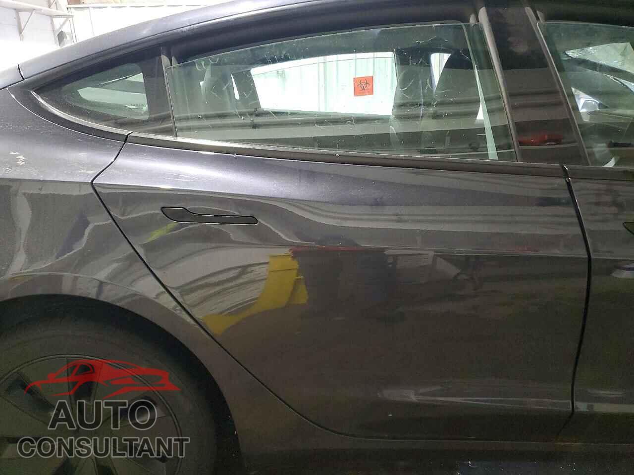 TESLA MODEL 3 2024 - 5YJ3E1EBXRF815772