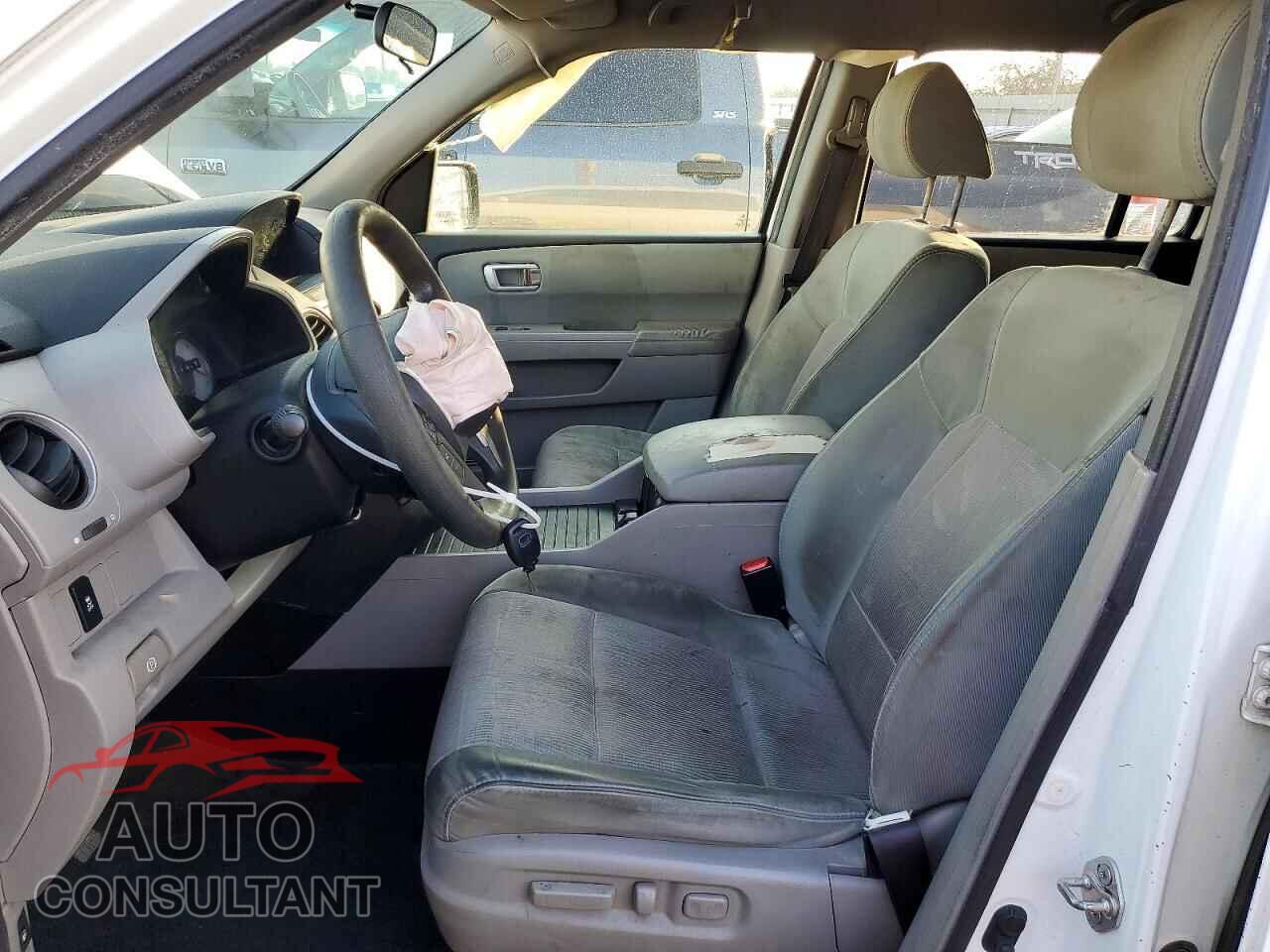 HONDA PILOT 2014 - 5FNYF3H40EB006318