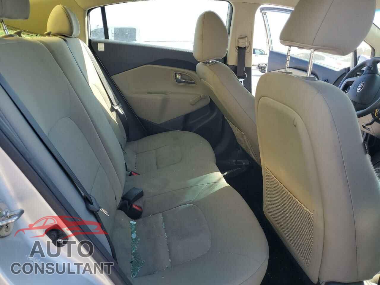 KIA RIO 2017 - KNADM4A3XH6115846
