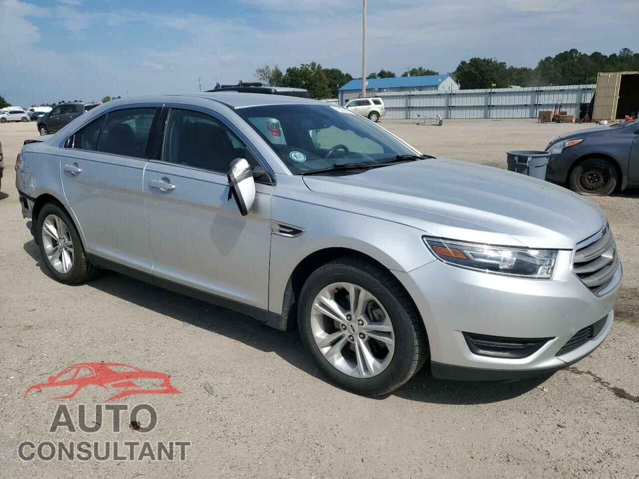 FORD TAURUS 2018 - 1FAHP2E83JG111133