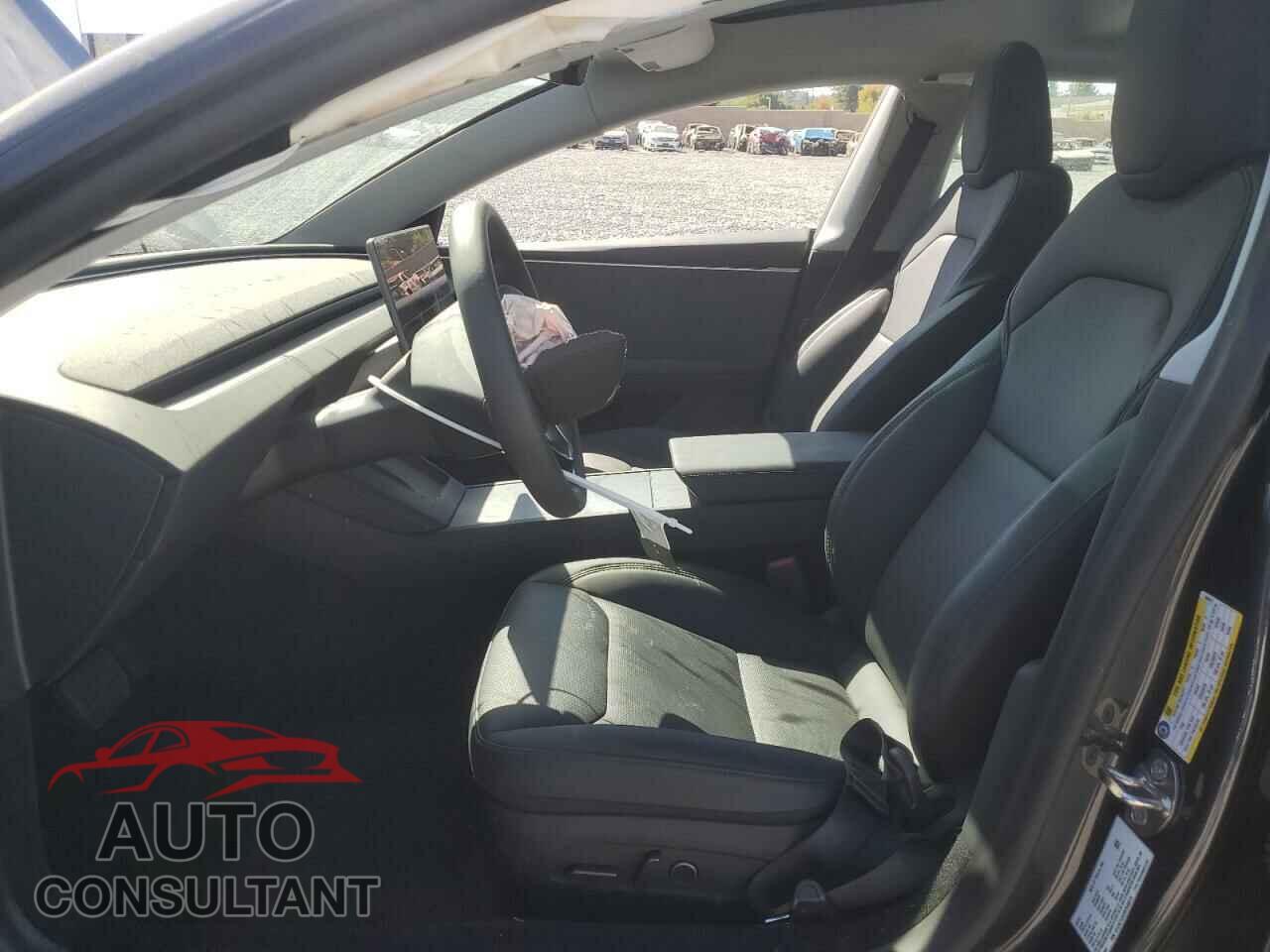 TESLA MODEL 3 2024 - 5YJ3E1EA4RF846815