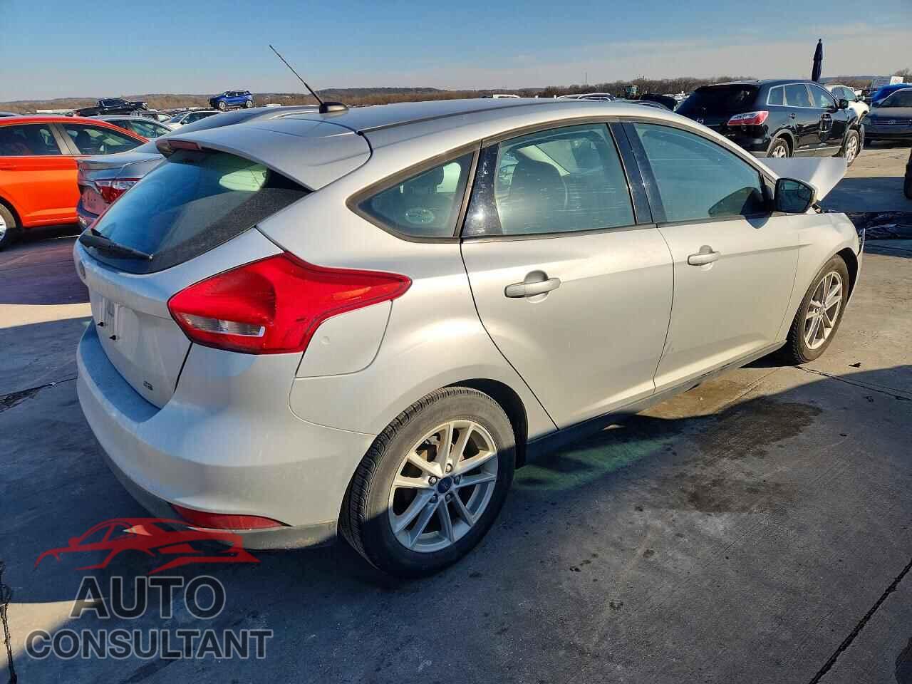 FORD FOCUS 2017 - 1FADP3K27HL328674