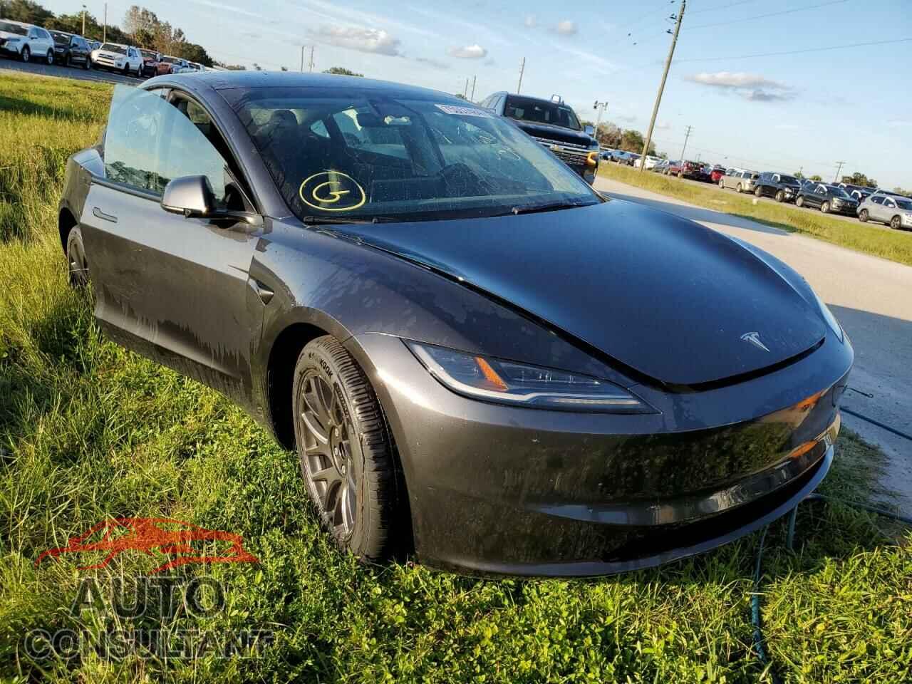TESLA MODEL 3 2024 - 5YJ3E1EA3RF757933