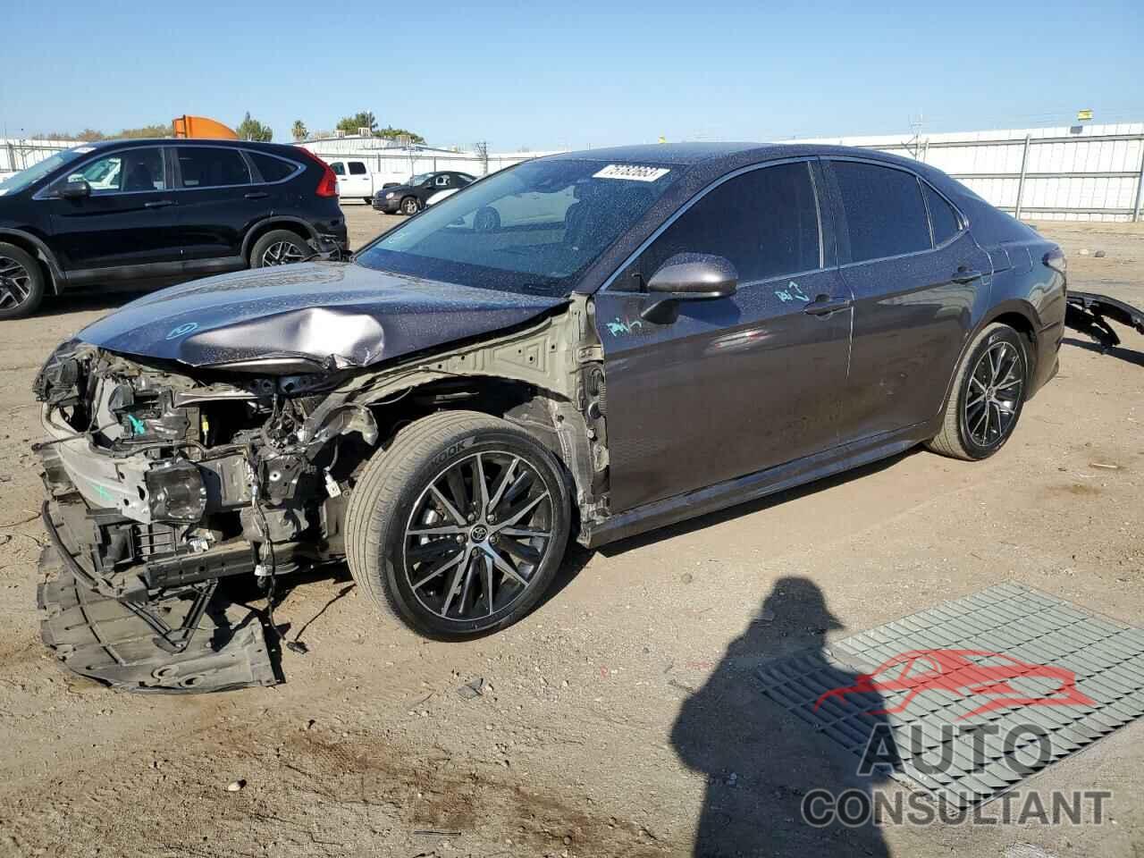 TOYOTA CAMRY 2021 - 4T1G11AK0MU612257