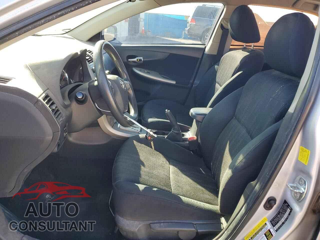 TOYOTA COROLLA 2011 - 2T1BU4EEXBC582500