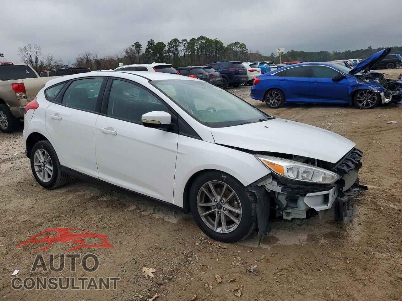 FORD FOCUS 2017 - 1FADP3K29HL235428