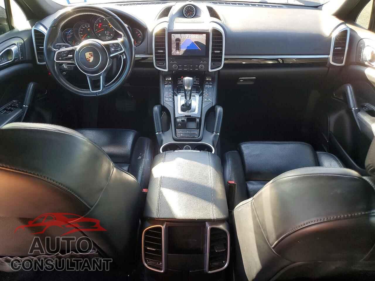 PORSCHE CAYENNE 2017 - WP1AA2A2XHKA84680