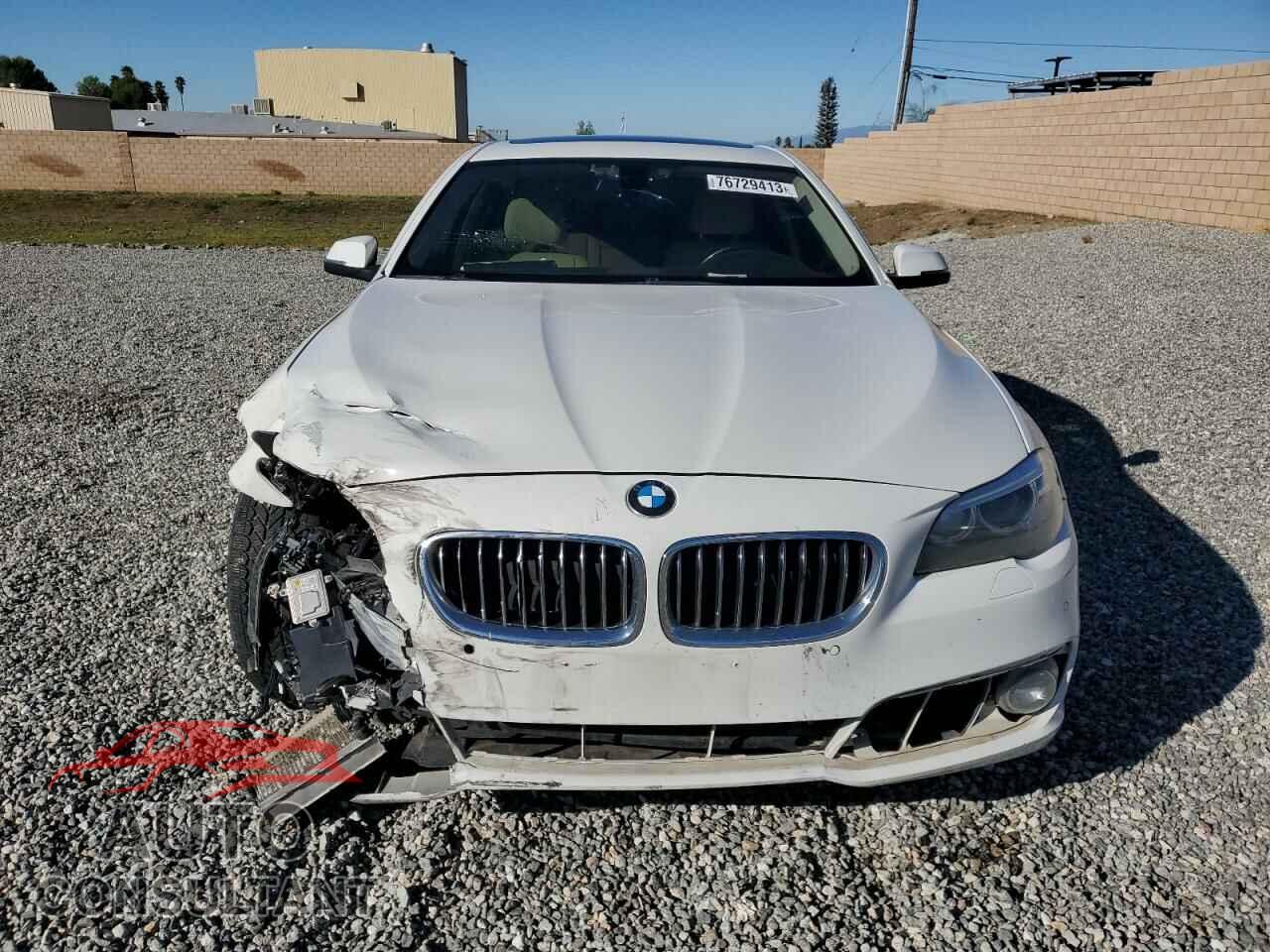 BMW 5 SERIES 2015 - WBA5A5C5XFD524360