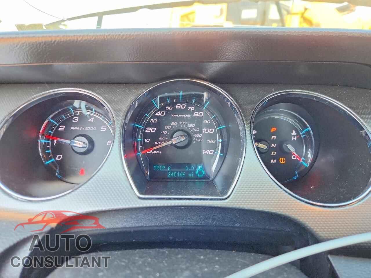 FORD TAURUS 2011 - 1FAHP2EW2BG156175