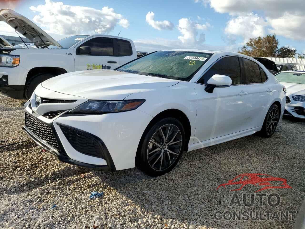 TOYOTA CAMRY 2023 - 4T1G11AK6PU831678