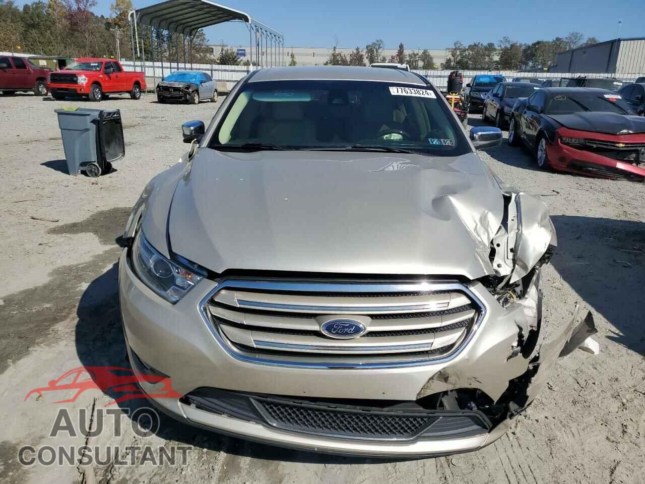 FORD TAURUS 2018 - 1FAHP2F85JG106255