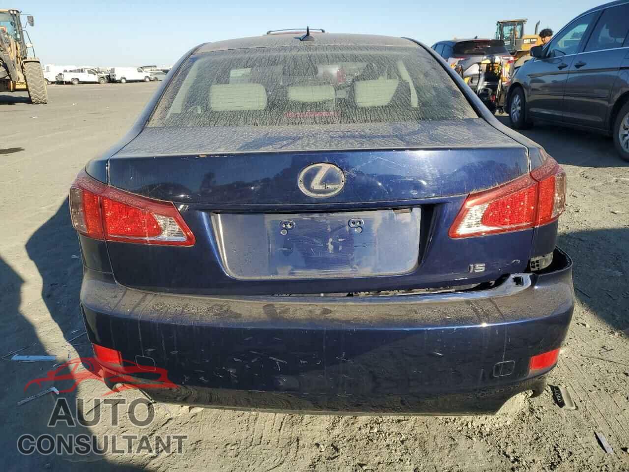 LEXUS IS 2011 - JTHBF5C20B5153631