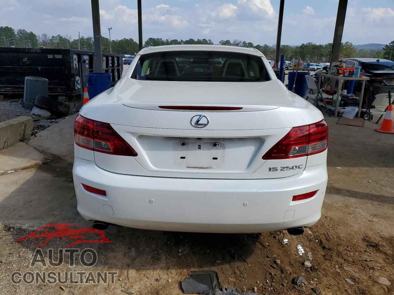 LEXUS IS 2015 - JTHFF2C20F2532619
