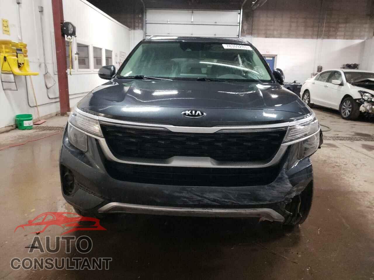 KIA SELTOS 2021 - KNDEU2AA8M7055824