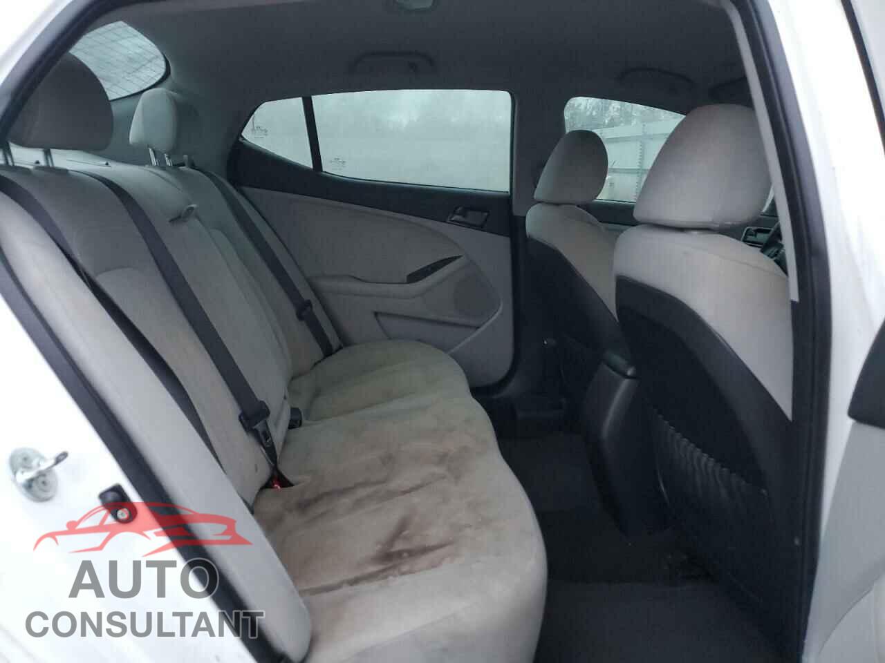 KIA OPTIMA 2011 - KNAGM4A75B5125908